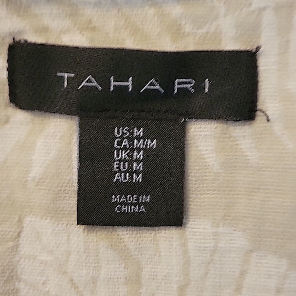 Tahari coat - Picture 6 of 7
